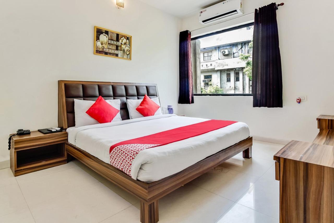Oyo 10213 Hotel Panache Mathura Eksteriør bilde