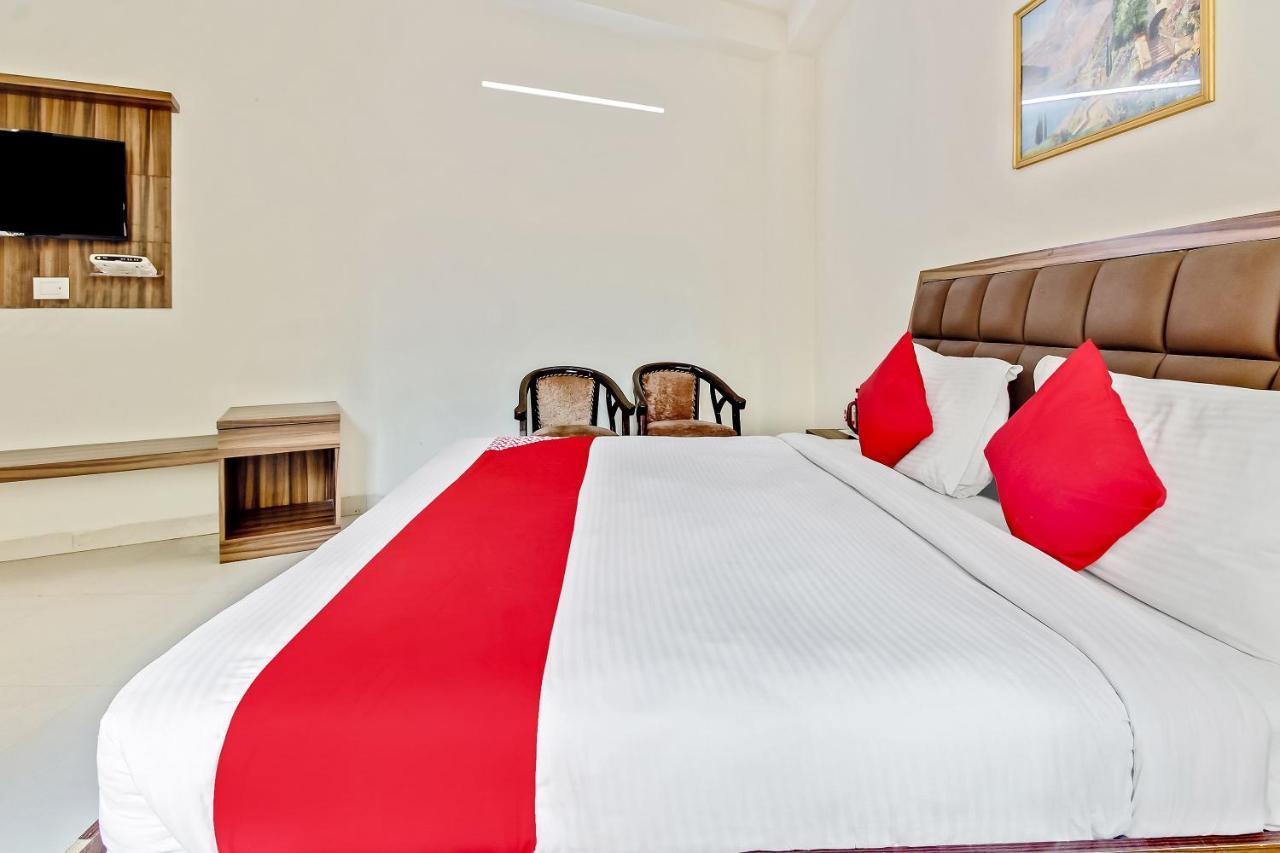 Oyo 10213 Hotel Panache Mathura Eksteriør bilde