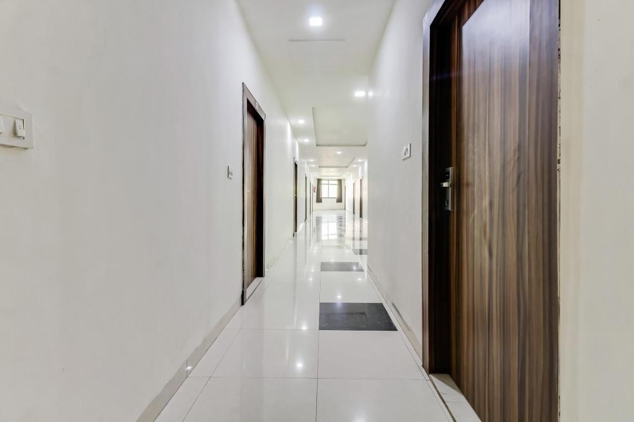 Oyo 10213 Hotel Panache Mathura Eksteriør bilde